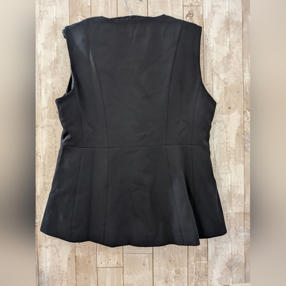 Commense Single Button V-Neck Vest - Picture 8 of 10